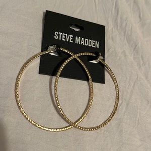 Steve Madden hood hoops. NWT